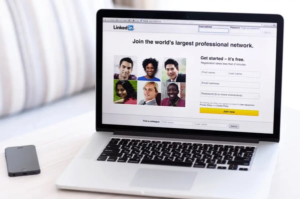 Sur la photo, nous voyons la page d'accueil de LinkedIn pour la création d'un compte